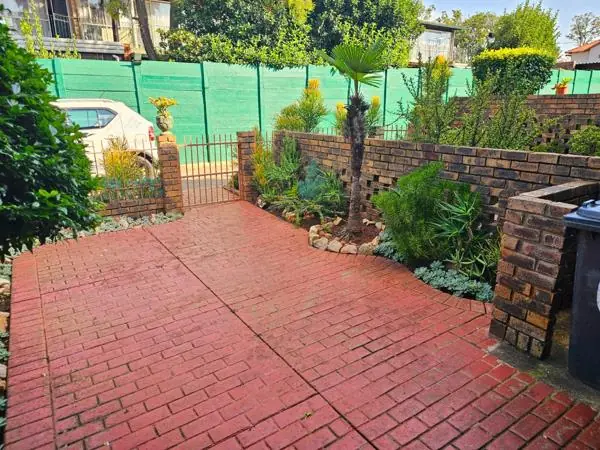 3 Bedroom Townhouse in Clubview