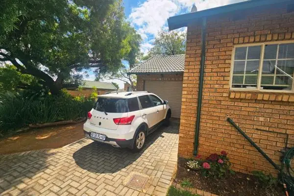 2 Bedroom Townhouse in Highveld