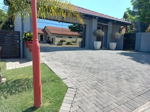 3 Bedroom House in Amberfield