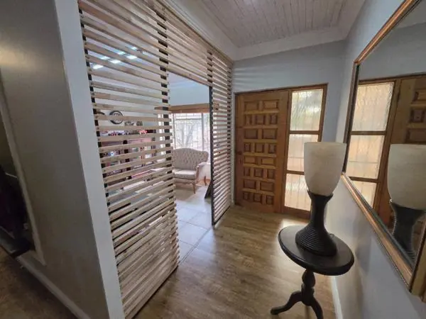 9 Bedroom House in Wierda Park